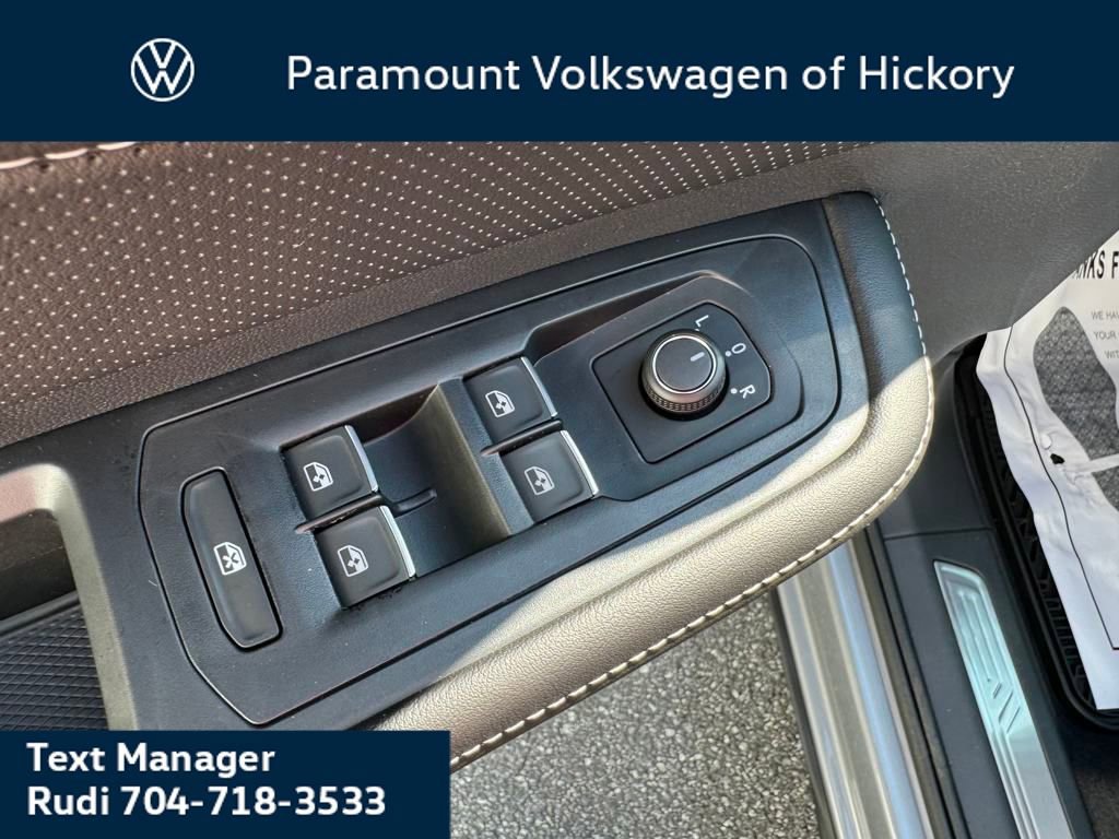 New 2026 Volkswagen Atlas SE image 7