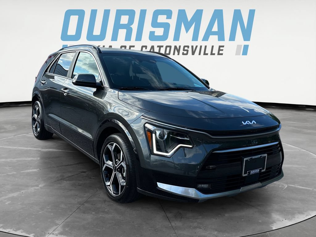 Used 2025 Kia Niro EX Touring