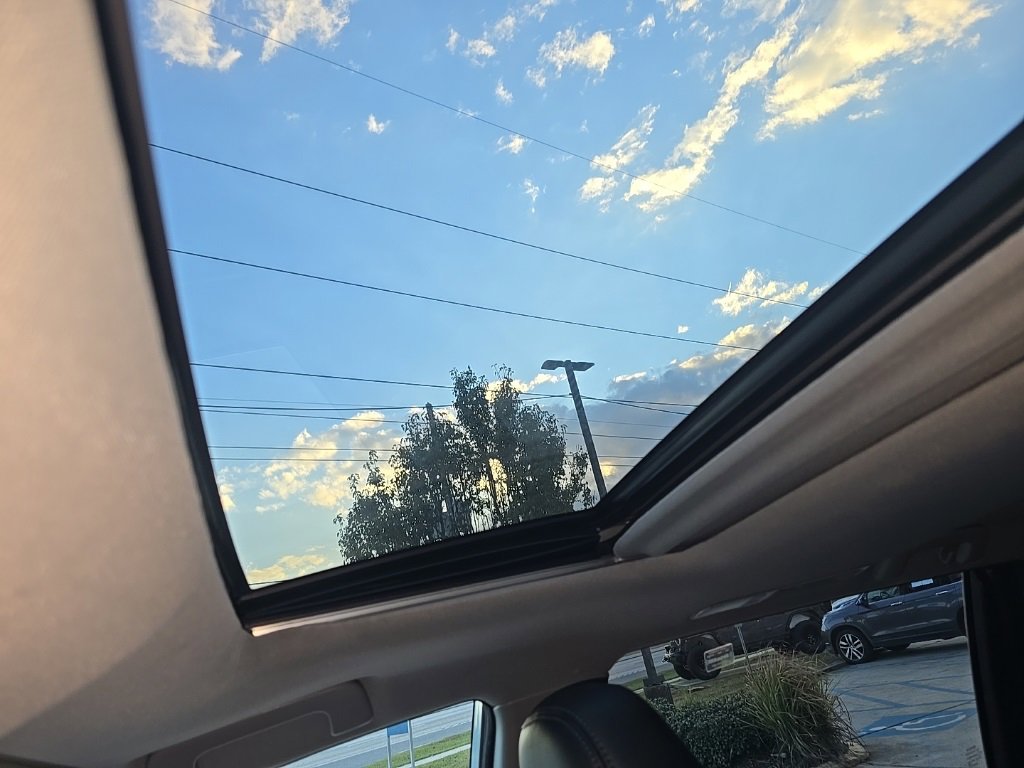 Used 2018 Toyota Highlander Limited image 17