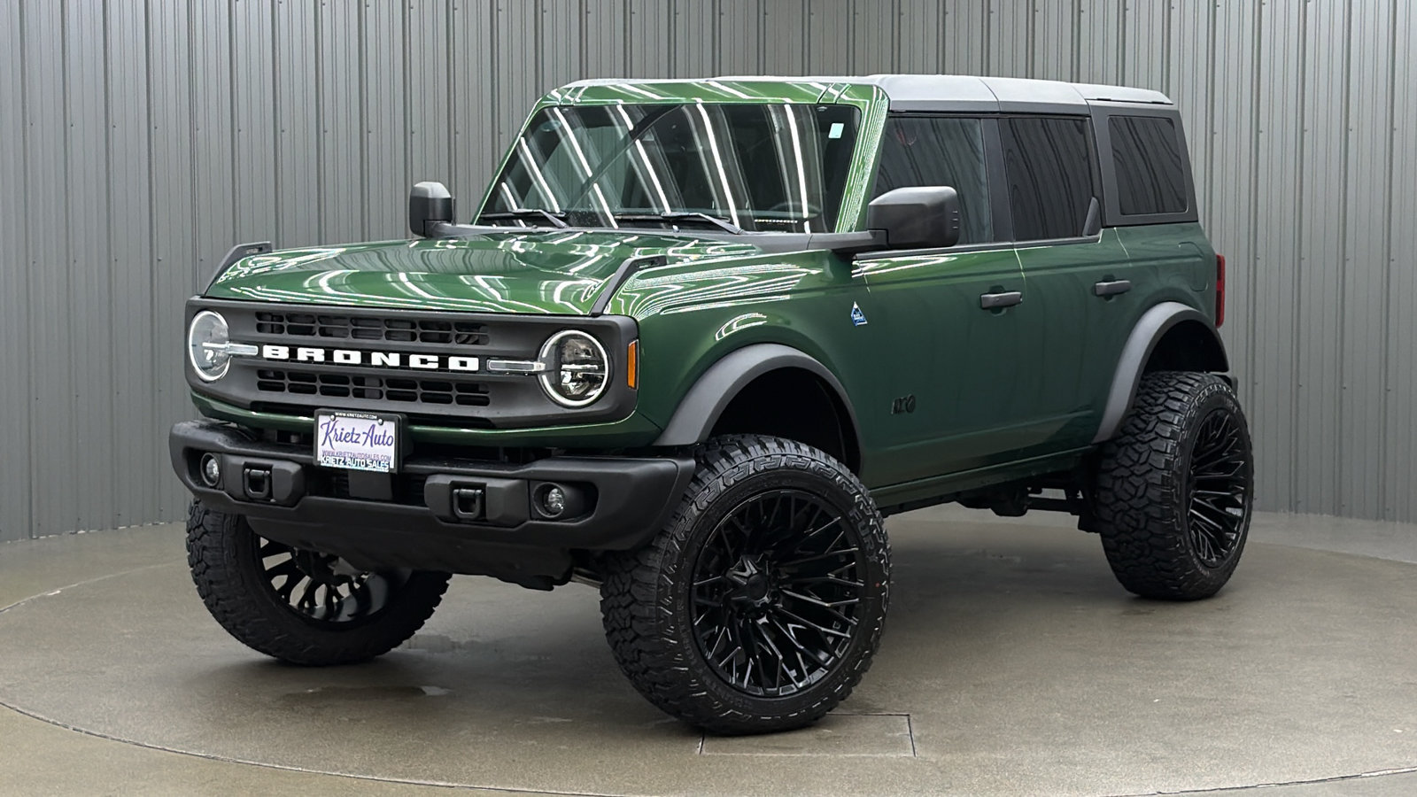Used 2024 Ford Bronco Black Diamond AWD/4WD image 1