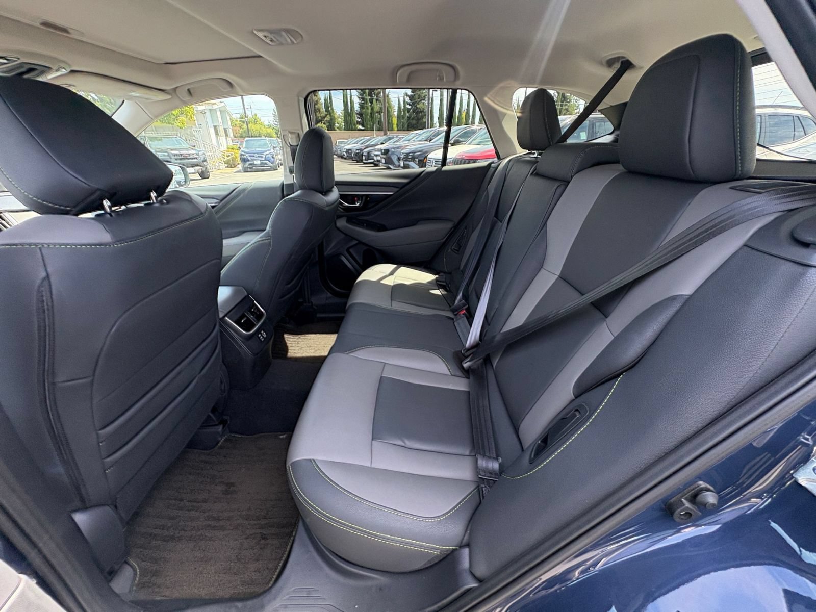 Used 2025 Subaru Outback Onyx Edition AWD/4WD image 26