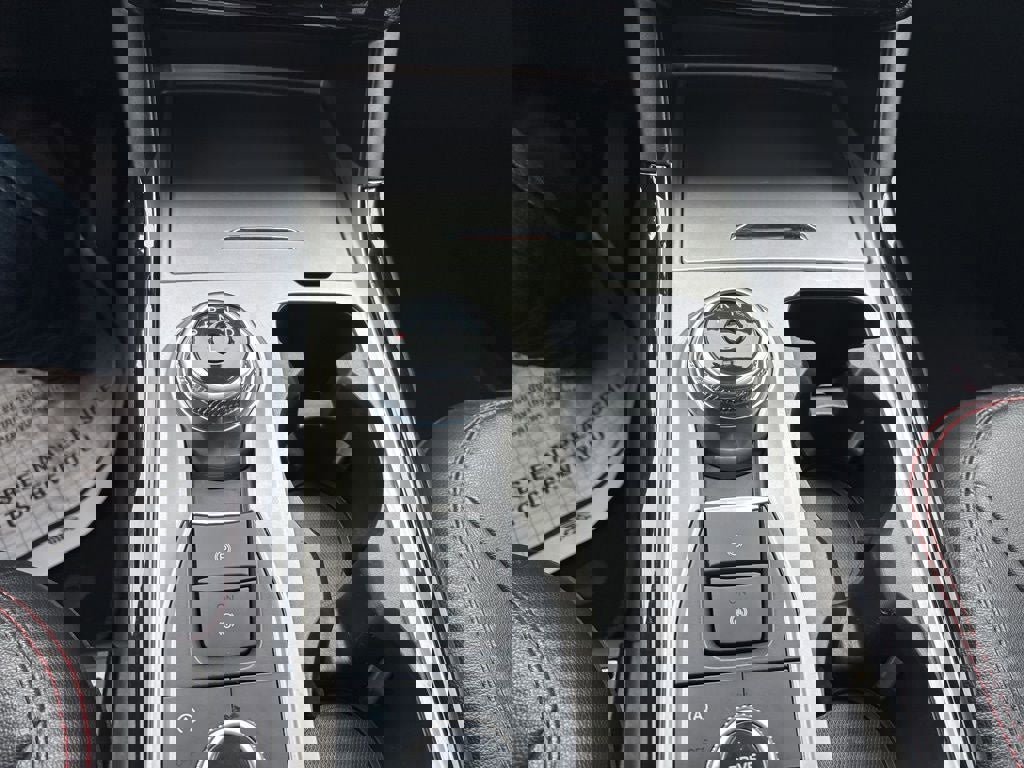 Used 2024 Ford Explorer ST-Line w/ Class IV Trailer Tow Package image 16