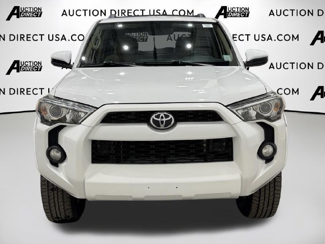 Used 2019 Toyota 4Runner SR5 AWD/4WD image 3