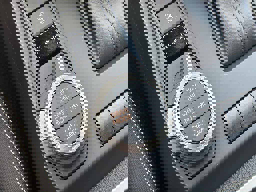 Used 2024 Toyota Tacoma TRD Off-Road image 21