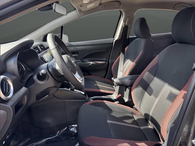 New 2025 Nissan Versa SR w/ Trunk Package image 3