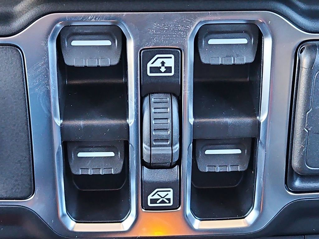 New 2025 Jeep Wrangler Unlimited Rubicon w/ Convenience Group image 28