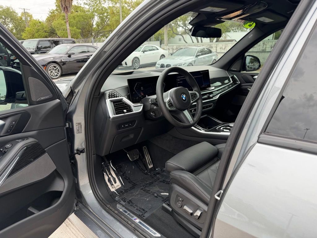 Used 2024 BMW X5 sDrive40i w/ M Sport Package image 15