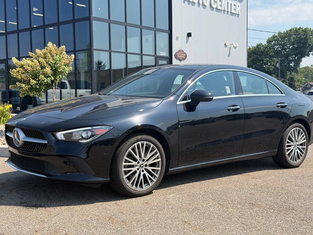 Used 2023 Mercedes-Benz CLA 250 4MATIC image 1