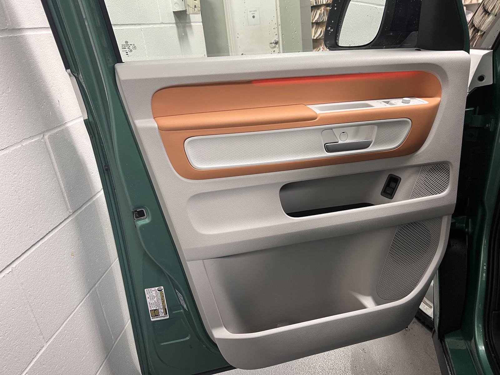 New 2025 Volkswagen ID. Buzz 1st Edition image 8