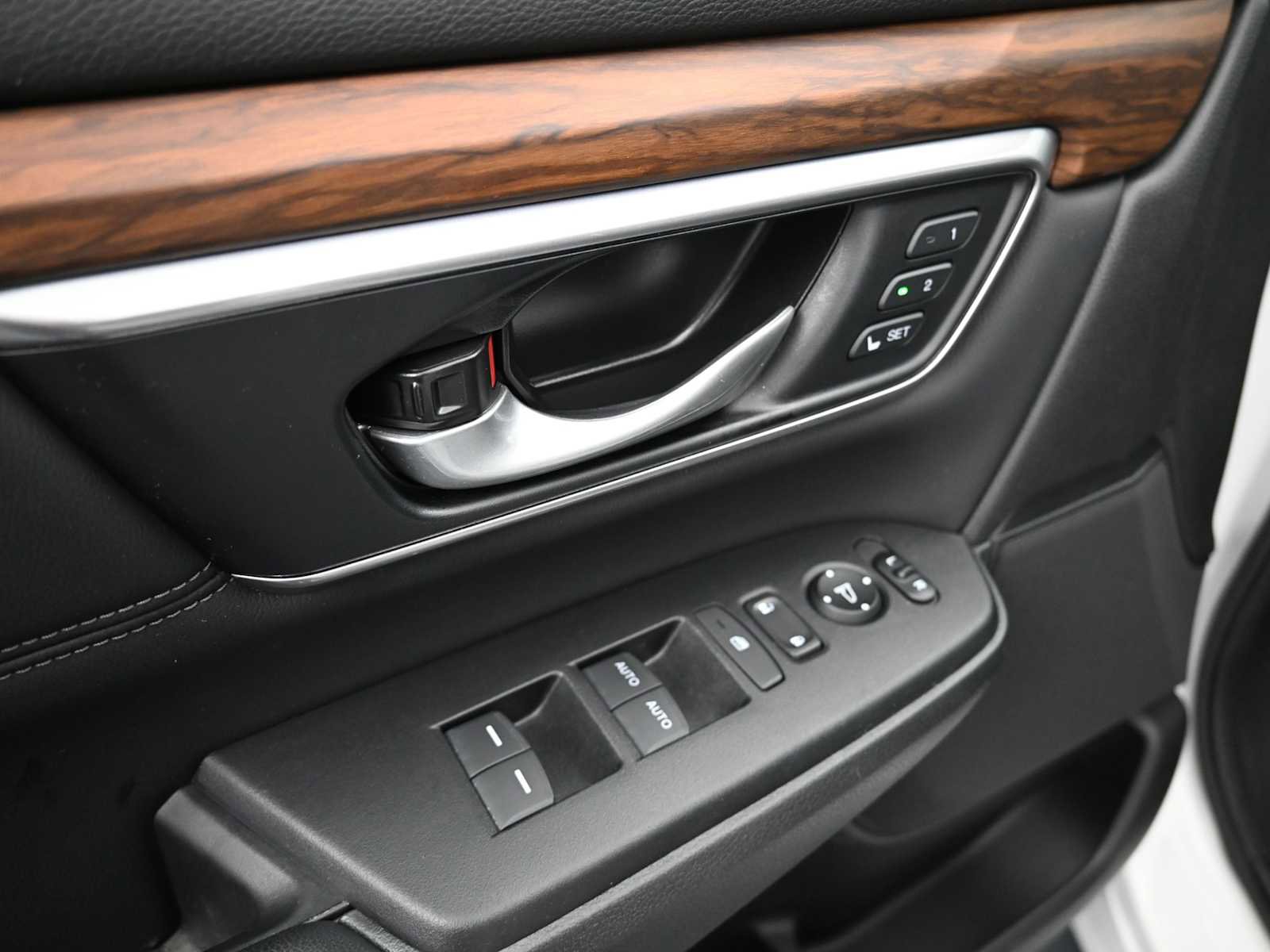 Used 2021 Honda CR-V EX-L image 9