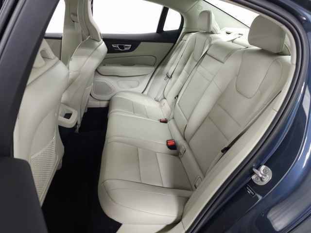 Used 2023 Volvo S60 B5 Core w/ Climate Package image 29