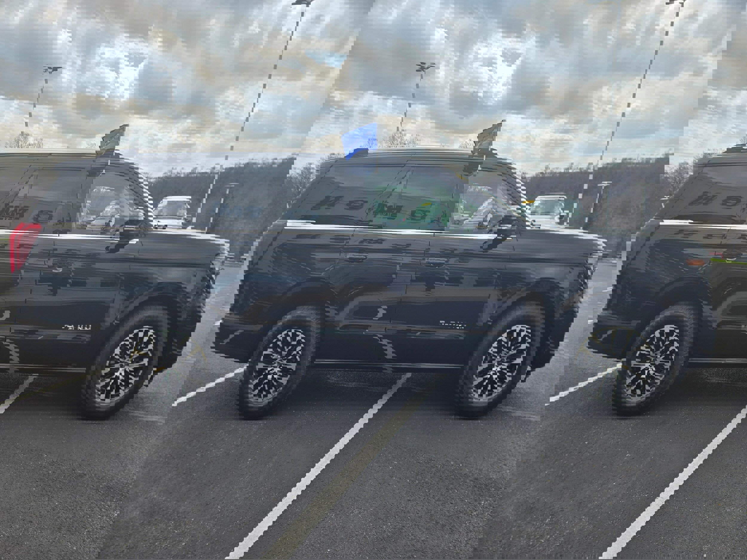 Certified 2025 Ford Expedition Platinum image 4