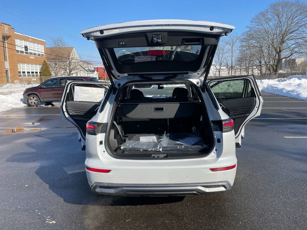 New 2026 Mitsubishi Outlander SEL image 24