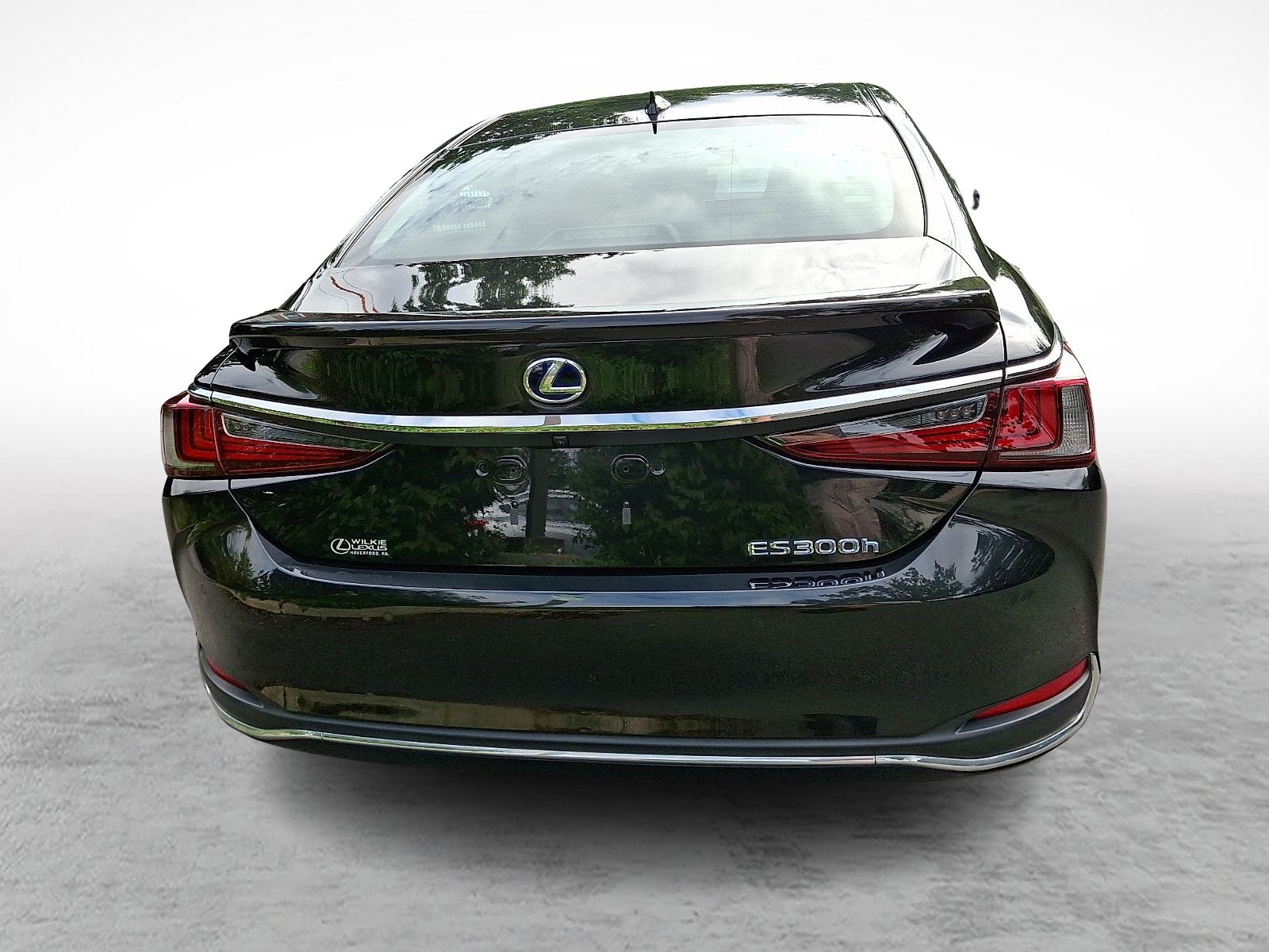 Certified 2021 Lexus ES 300h w/ Accessory Package FWD image 5