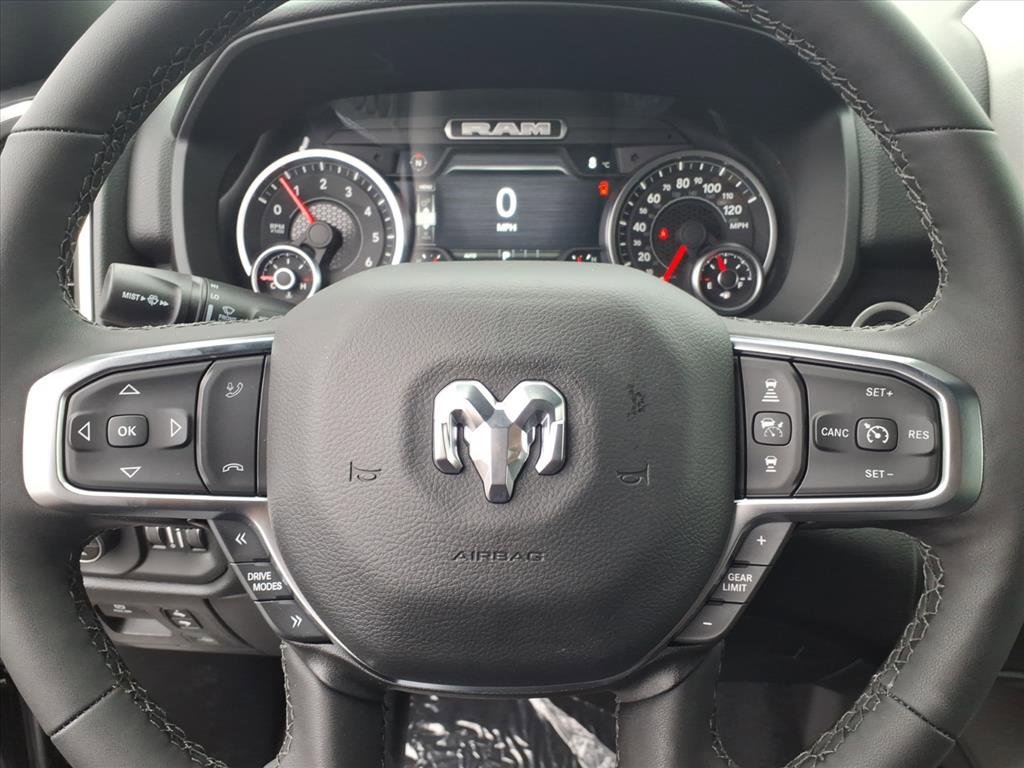 New 2026 RAM 1500 4x4 Crew Cab image 5