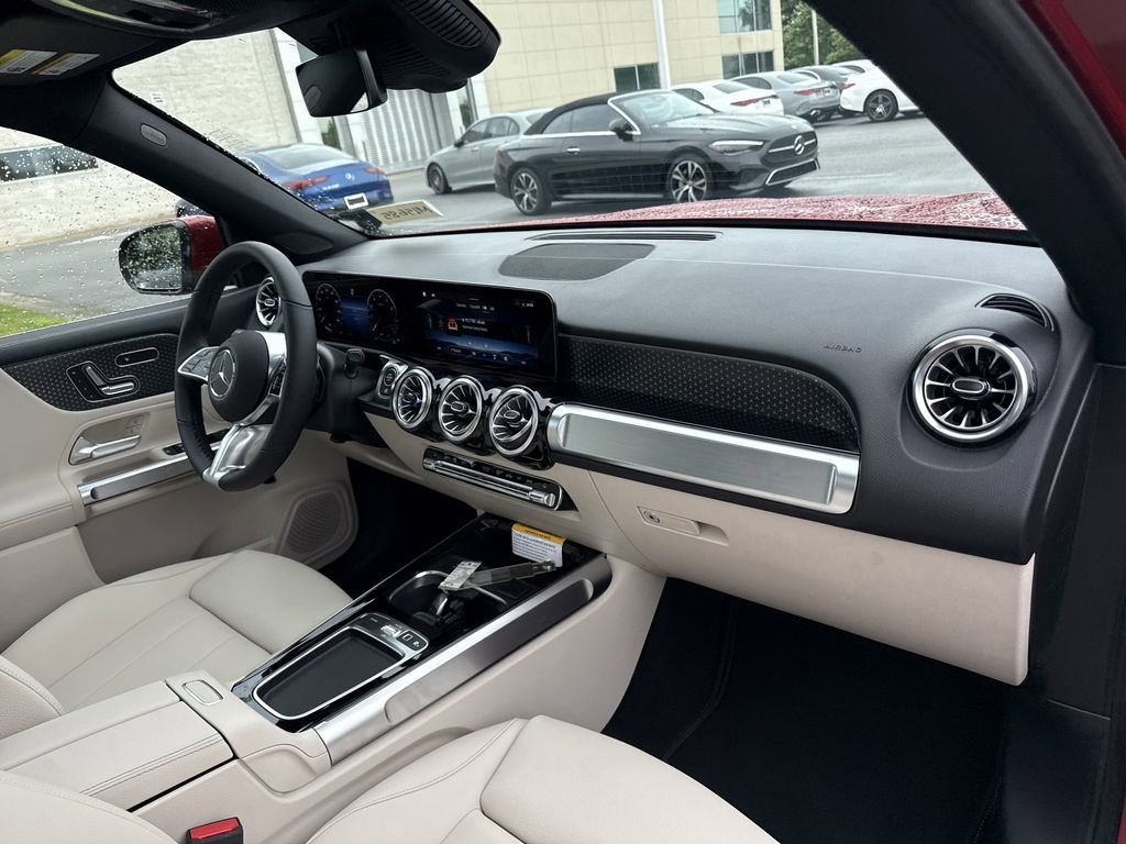 New 2025 Mercedes-Benz GLB 250 image 21