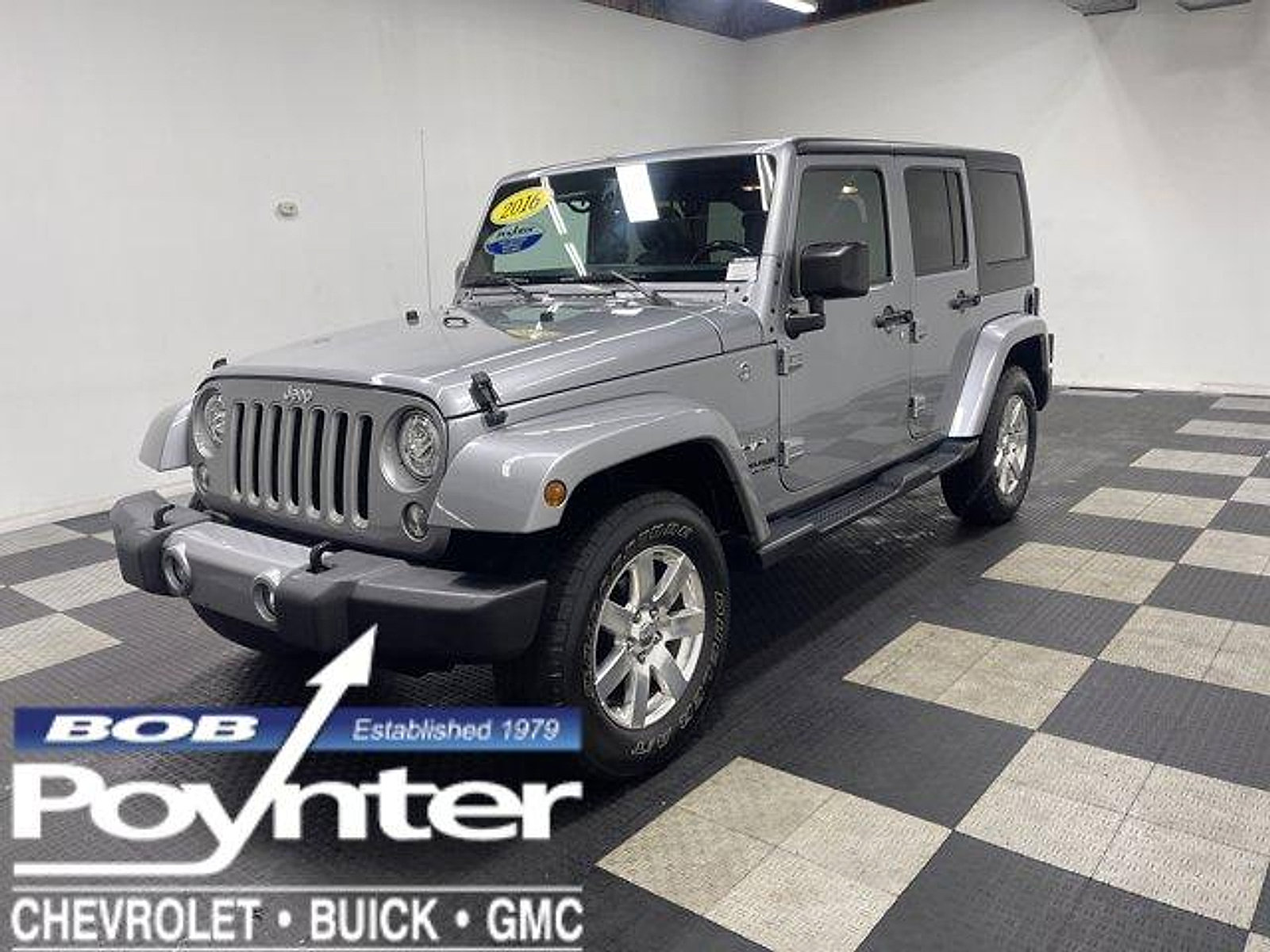 Used 2018 Jeep Wrangler Unlimited Sahara w/ Connectivity Group