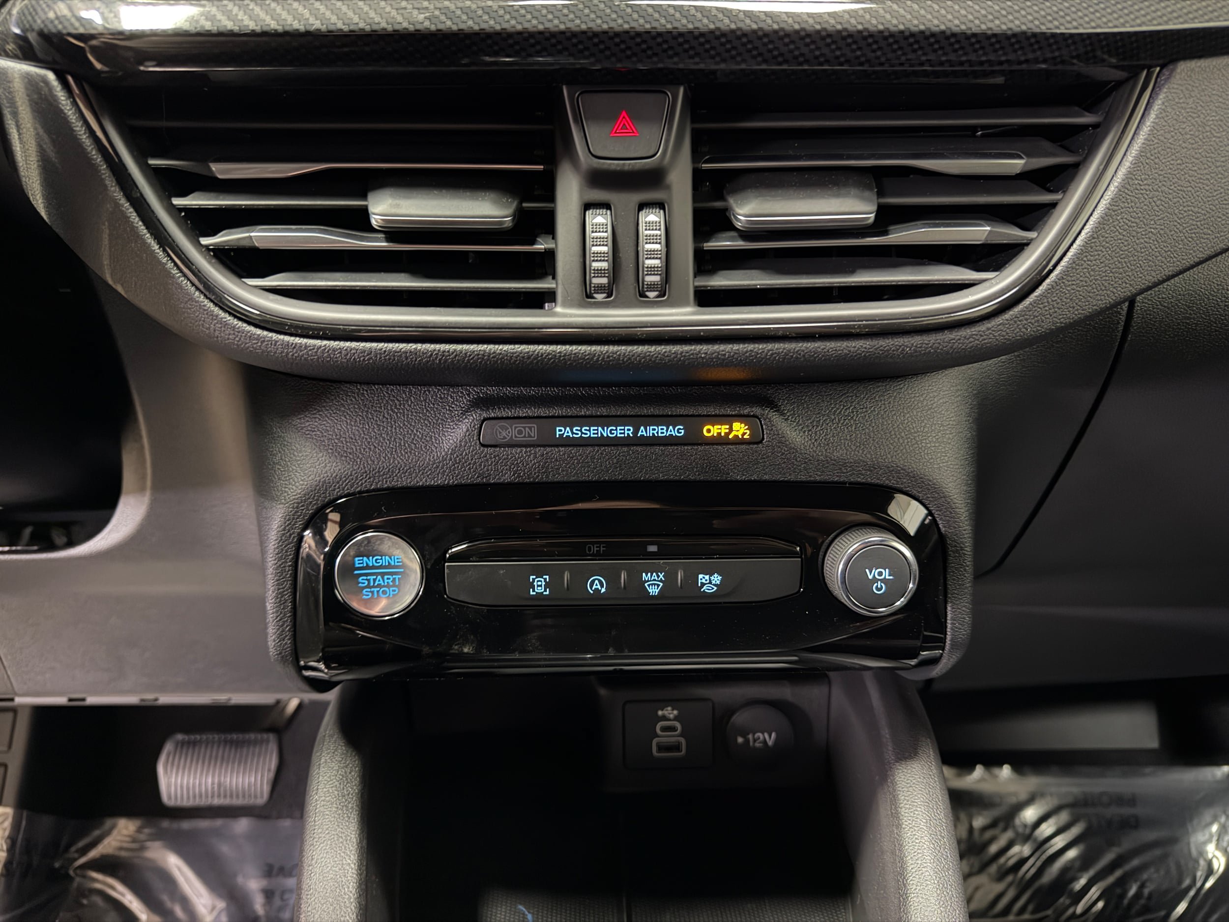 New 2026 Ford Escape ST-Line w/ Tech Pack #1 AWD/4WD image 19