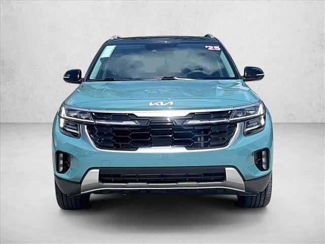 Used 2025 Kia Seltos SX AWD/4WD image 3