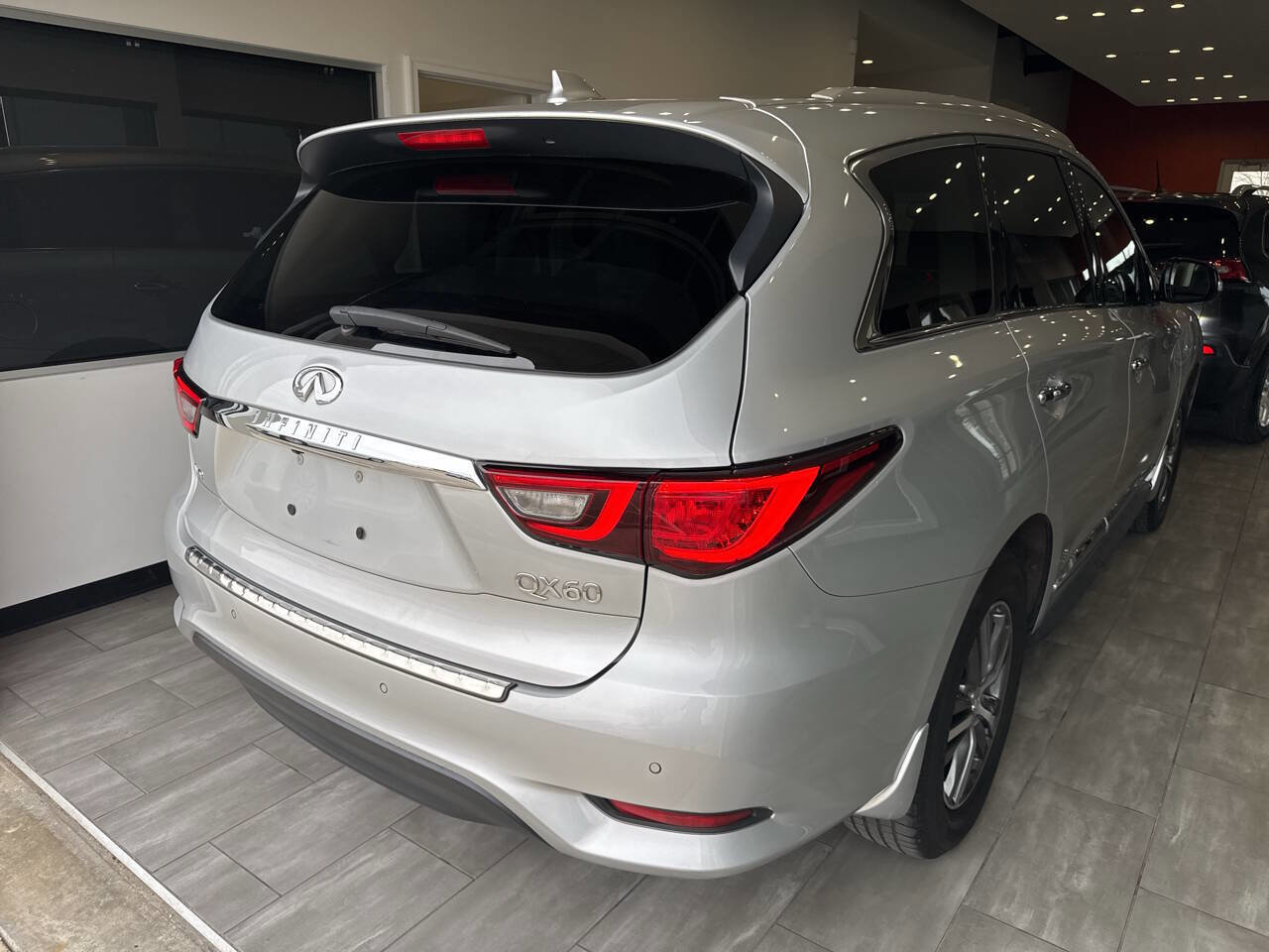 Used 2020 INFINITI QX60 Luxe w/ Essential Package AWD/4WD image 12