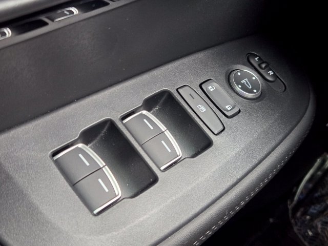 Certified 2025 Acura ADX FWD image 28