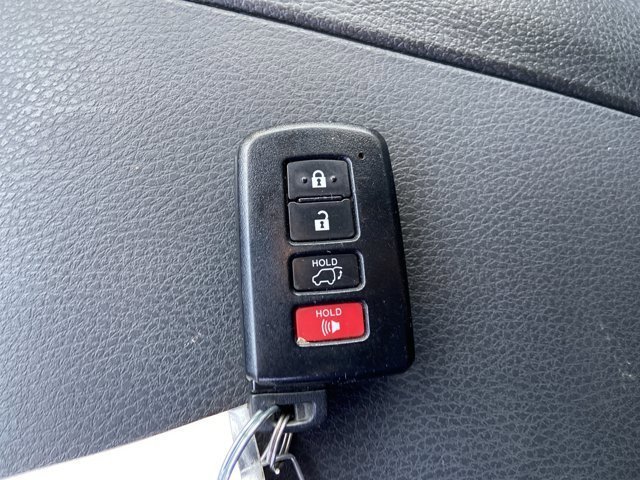 Used 2019 Toyota Highlander XLE image 45