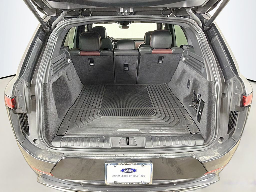 Used 2023 Land Rover Range Rover Sport SE Dynamic image 16