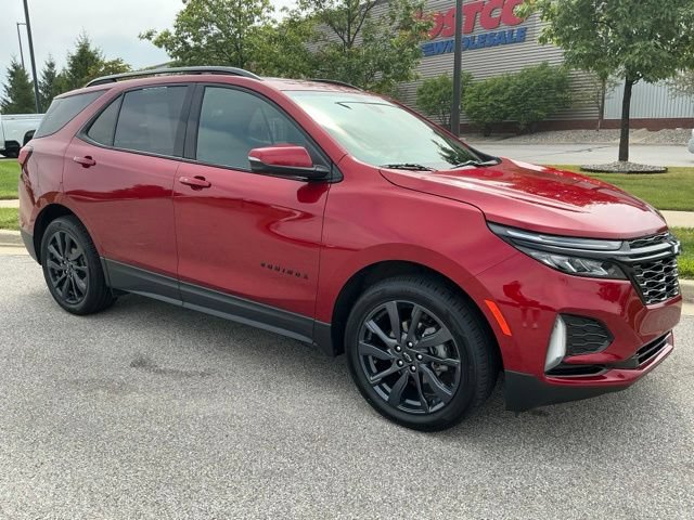 Used 2024 Chevrolet Equinox RS FWD image 2