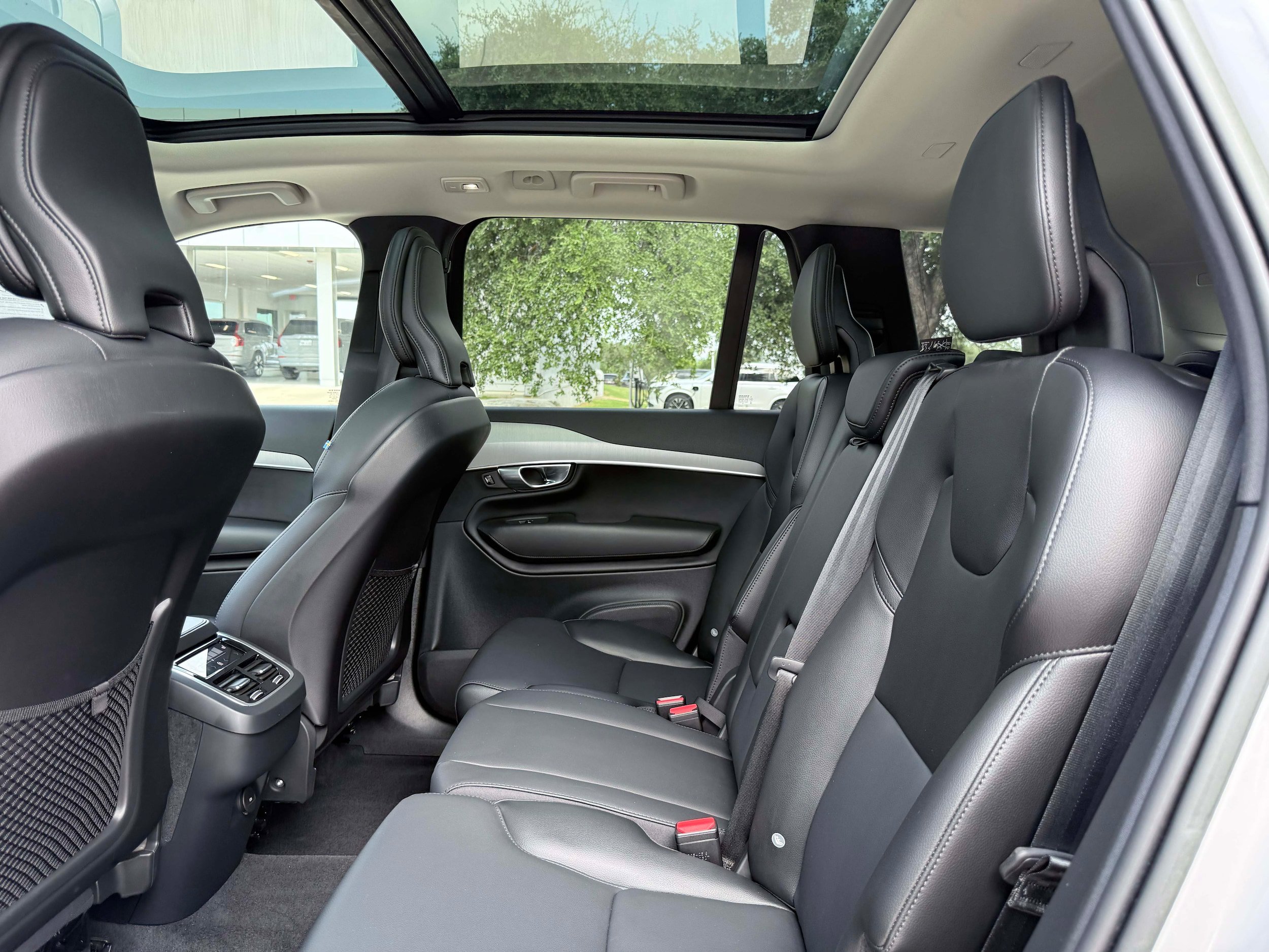 Certified 2023 Volvo XC90 B5 Core w/ Protection Package Premier AWD/4WD image 16