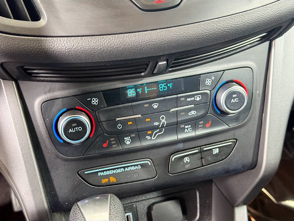 Used 2017 Ford Escape SE w/ SE Cold Weather Package FWD image 16