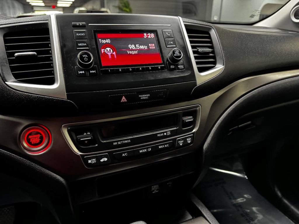Used 2019 Honda Pilot LX image 25