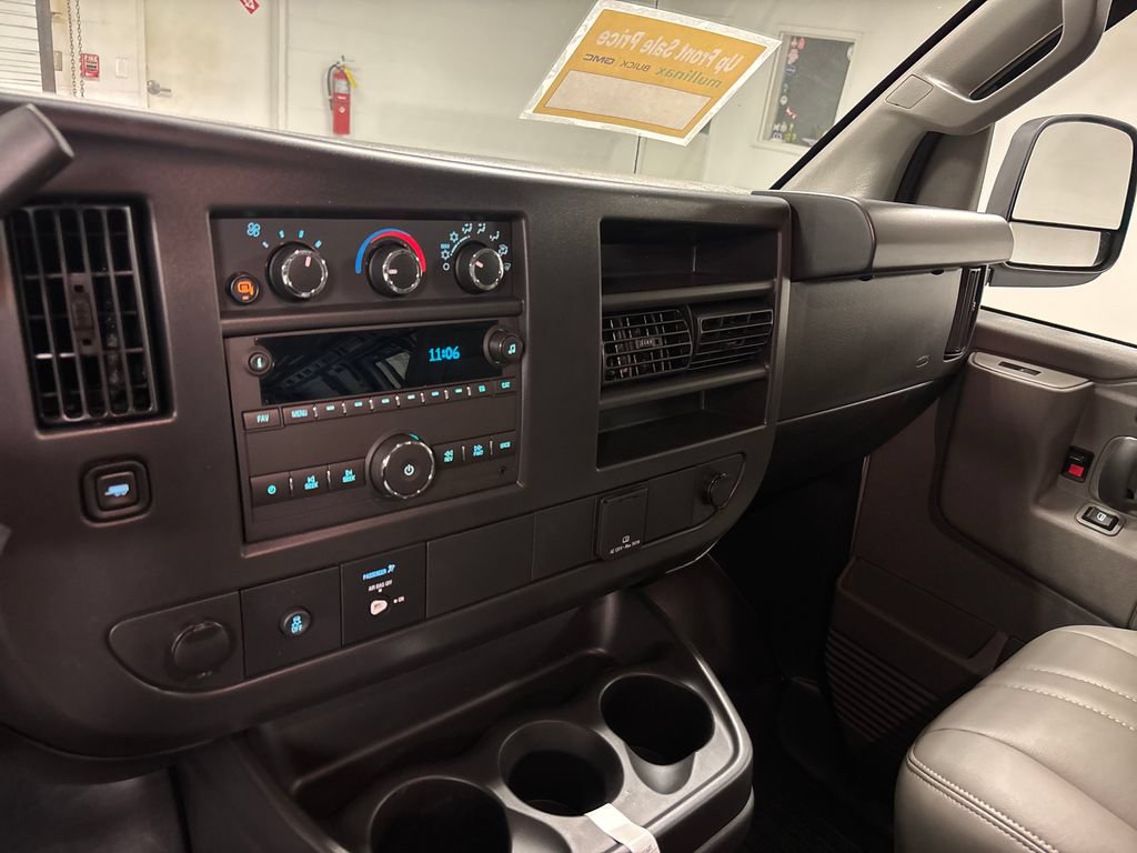 New 2026 GMC Savana 2500 w/ Driver Convenience Package RWD image 32
