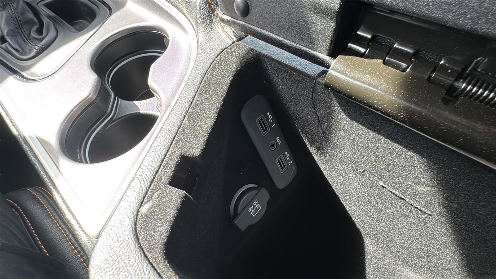 Used 2022 Dodge Challenger SXT w/ Driver Convenience Group image 26