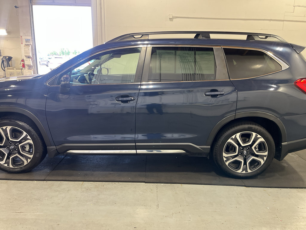 Used 2023 Subaru Ascent Limited AWD/4WD image 9