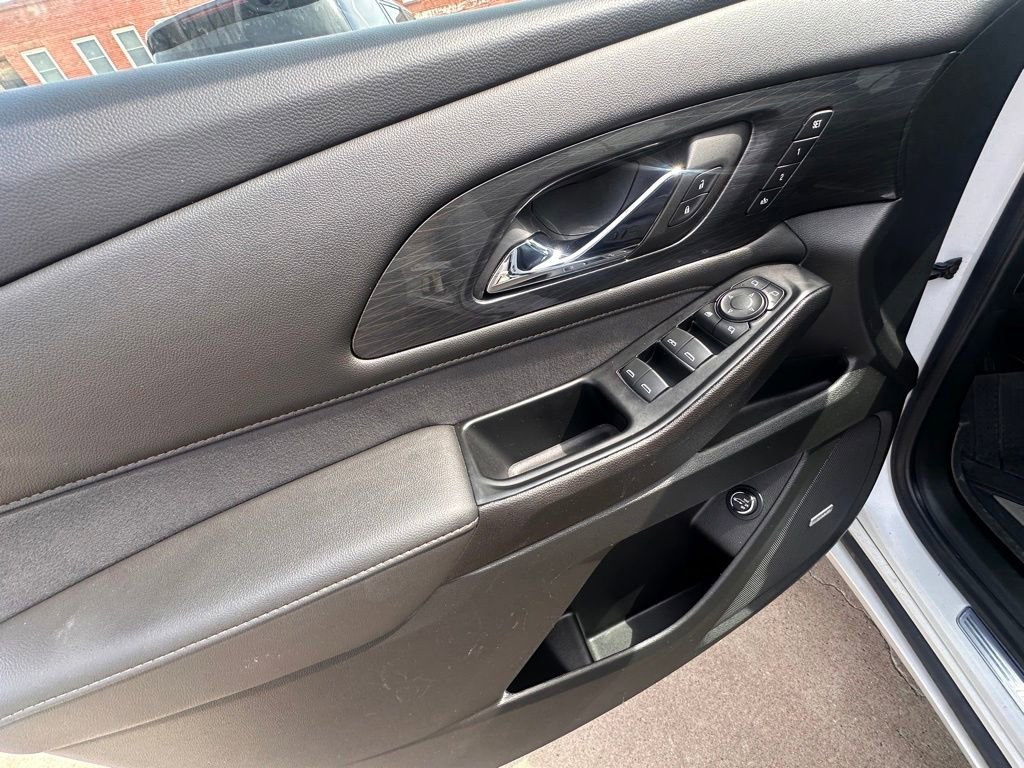 Used 2023 Chevrolet Traverse High Country w/ LPO, Floor Liner Package FWD image 13