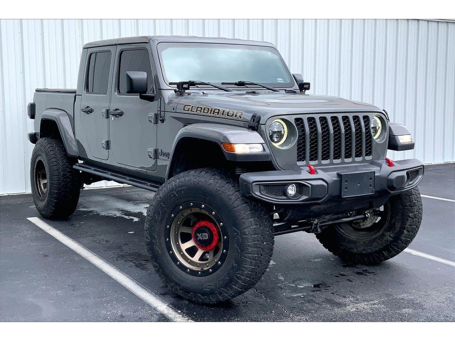 Used 2020 Jeep Gladiator Sport w/ Quick Order Package 24S AWD/4WD image 2