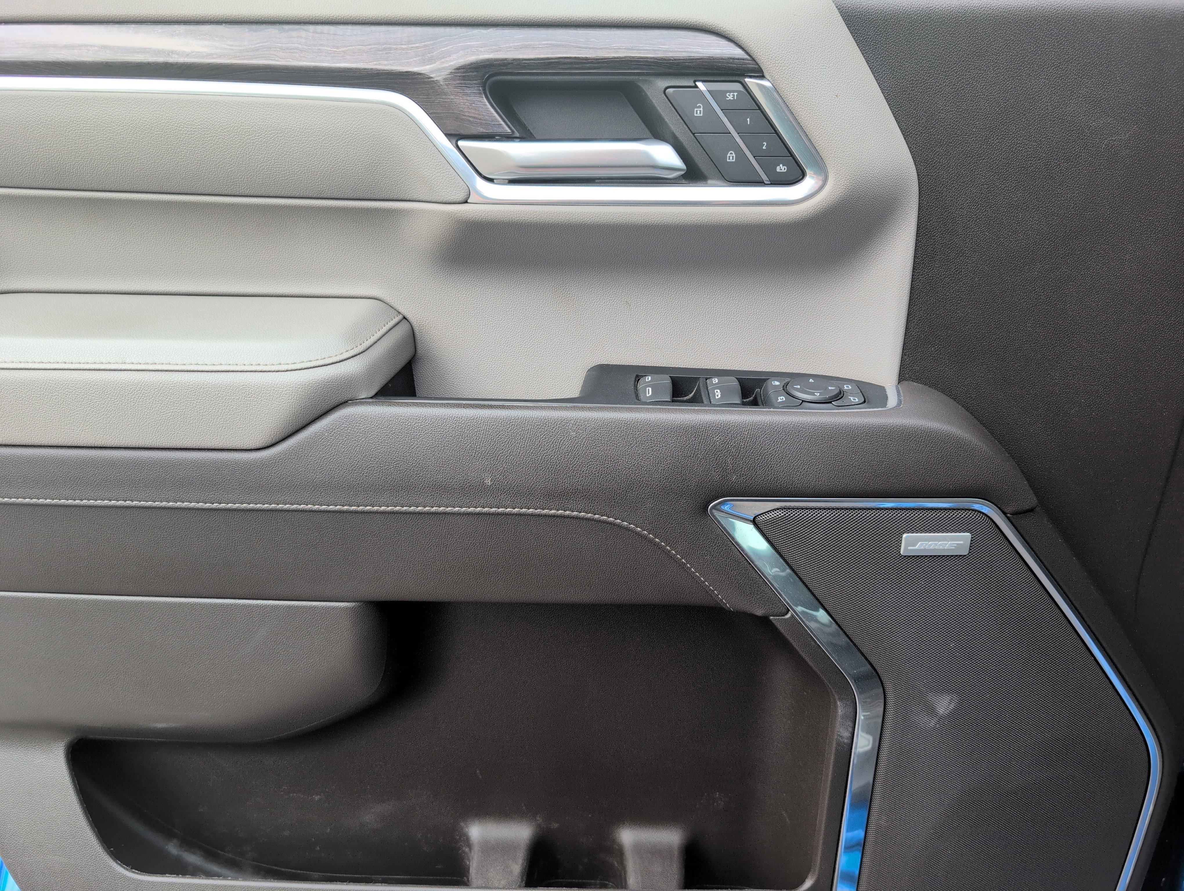 Used 2023 Chevrolet Silverado 1500 LTZ image 16