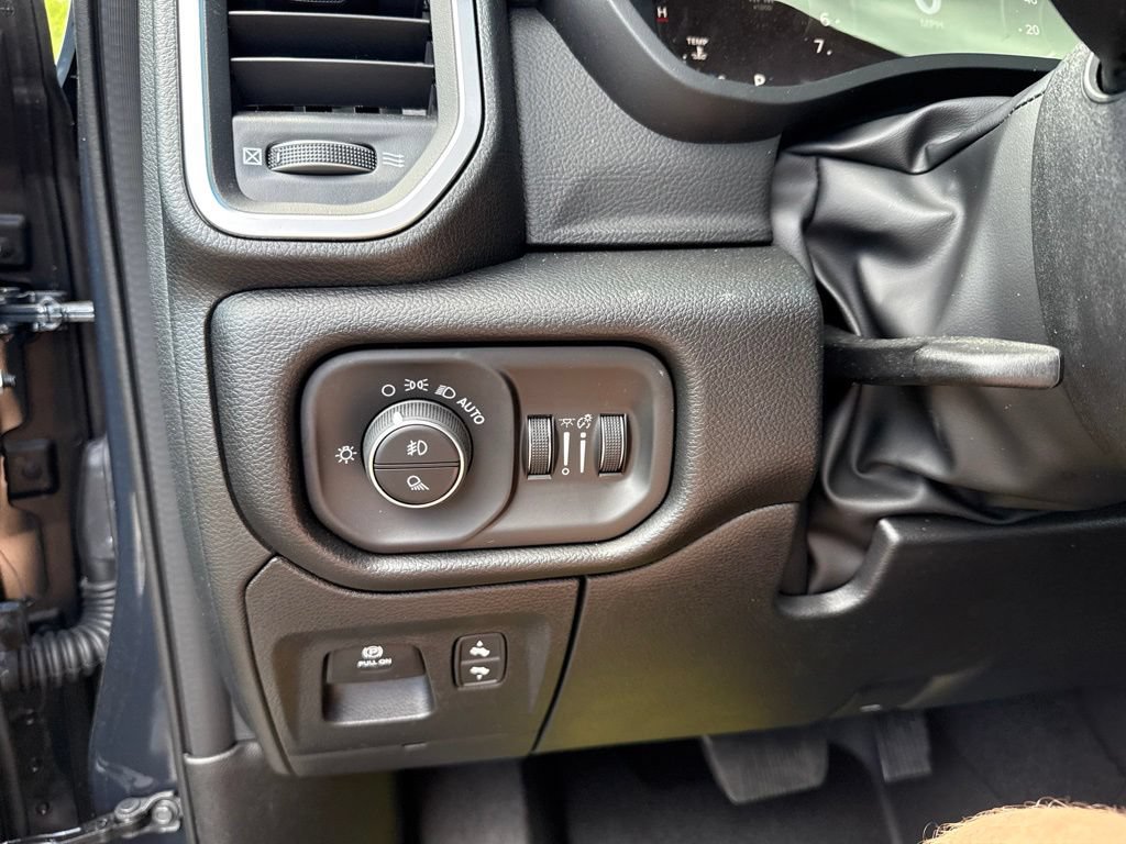 New 2026 RAM 1500 Big Horn AWD/4WD image 16