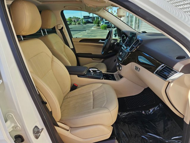 Used 2019 Mercedes-Benz GLE 400 4MATIC image 22