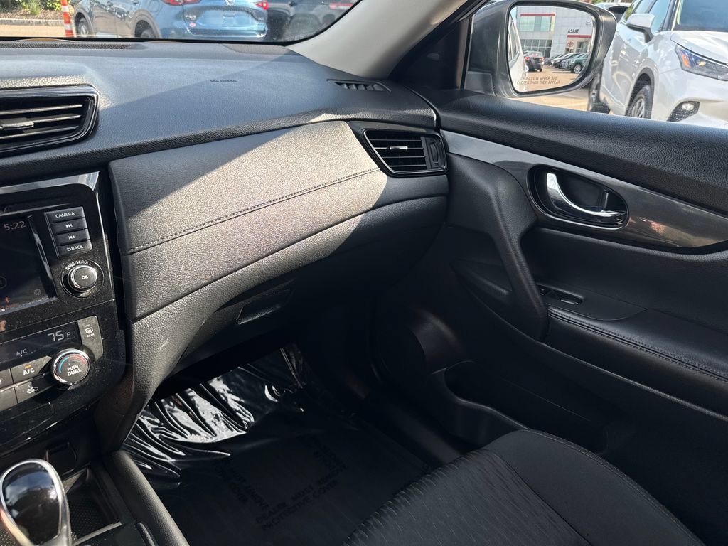 Used 2018 Nissan Rogue SV AWD/4WD image 29