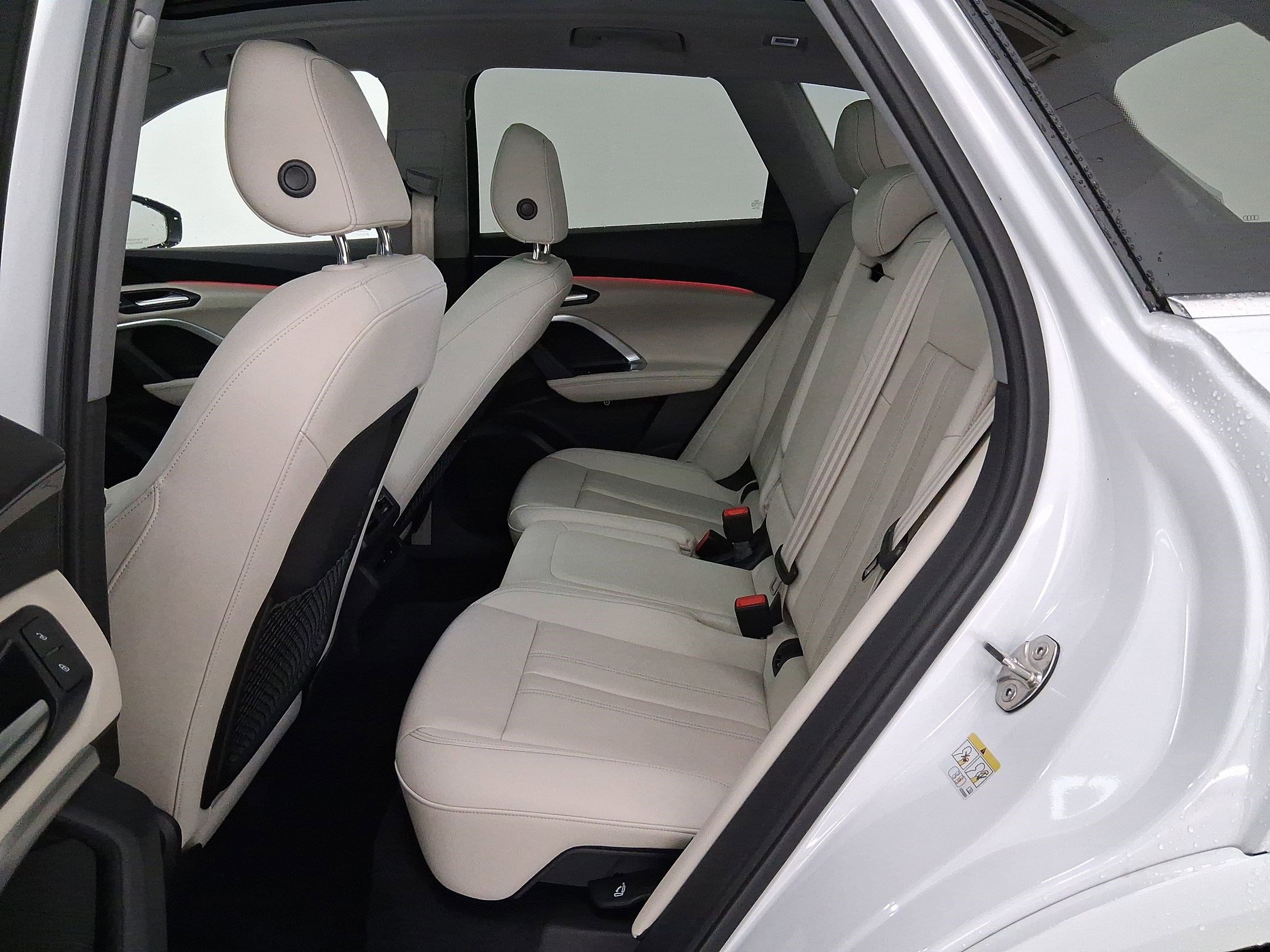 Certified 2025 Audi Q5 Premium w/ Convenience Package image 13