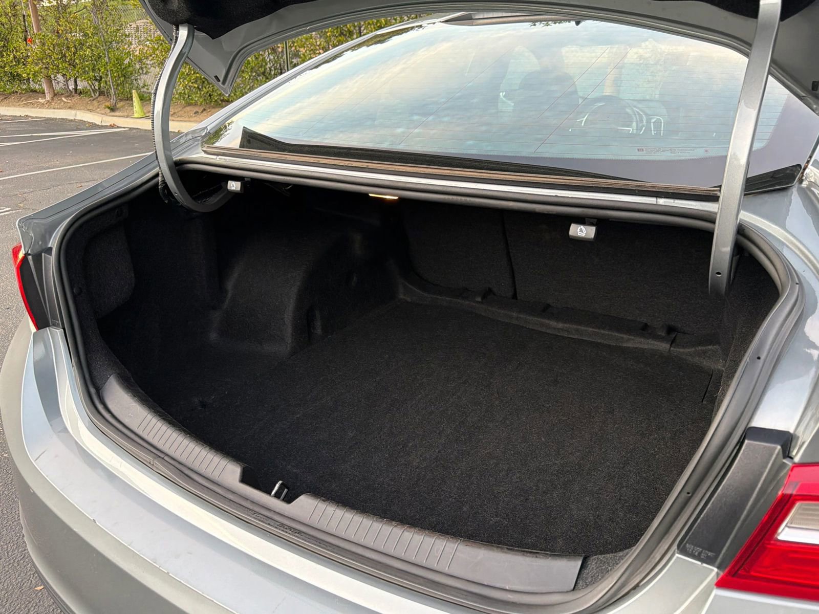 Used 2024 Chevrolet Malibu LS image 17