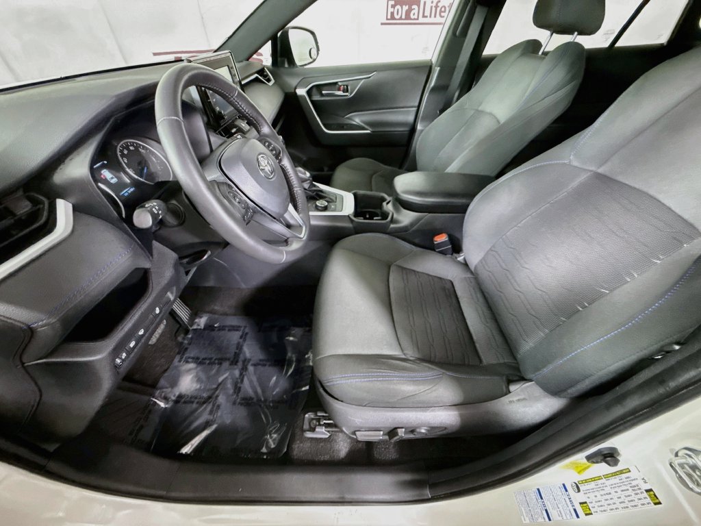 Certified 2022 Toyota RAV4 SE w/ SE Grade Weather Package AWD/4WD image 24