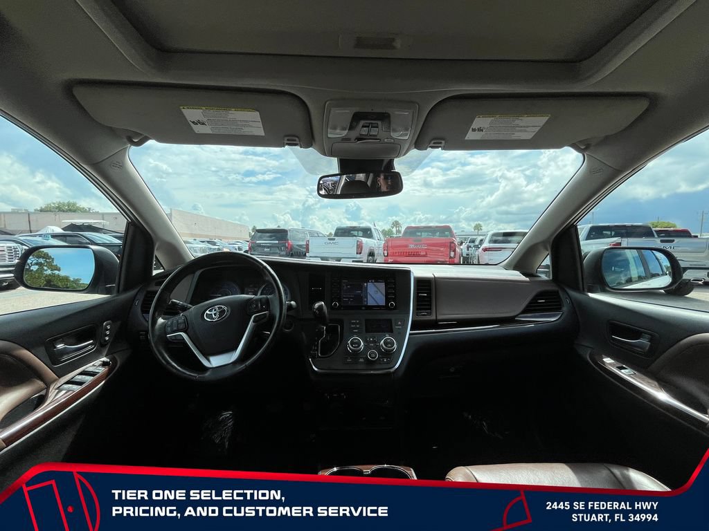 Used 2018 Toyota Sienna Limited Premium FWD image 15