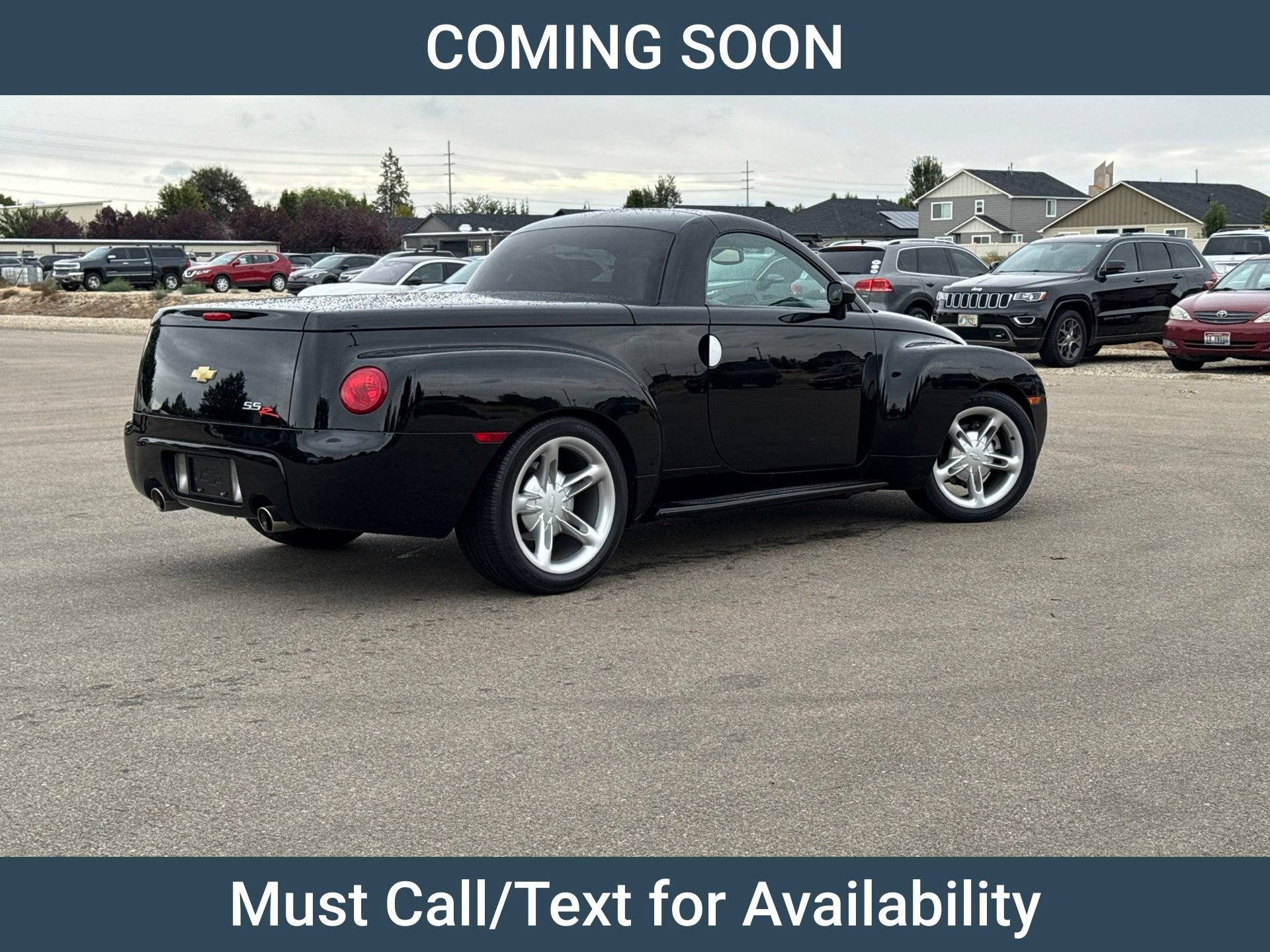 Used 2005 Chevrolet SSR w/ Preferred Equipment Group RWD image 4