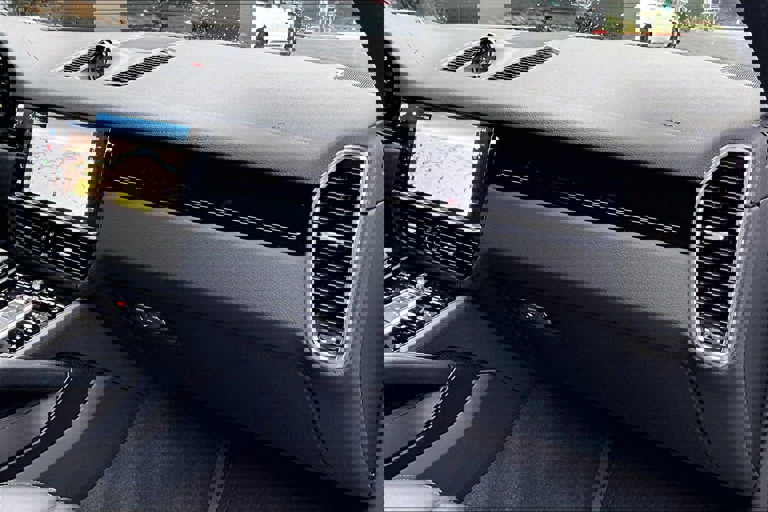 Used 2022 Porsche Cayenne Platinum Edition image 17