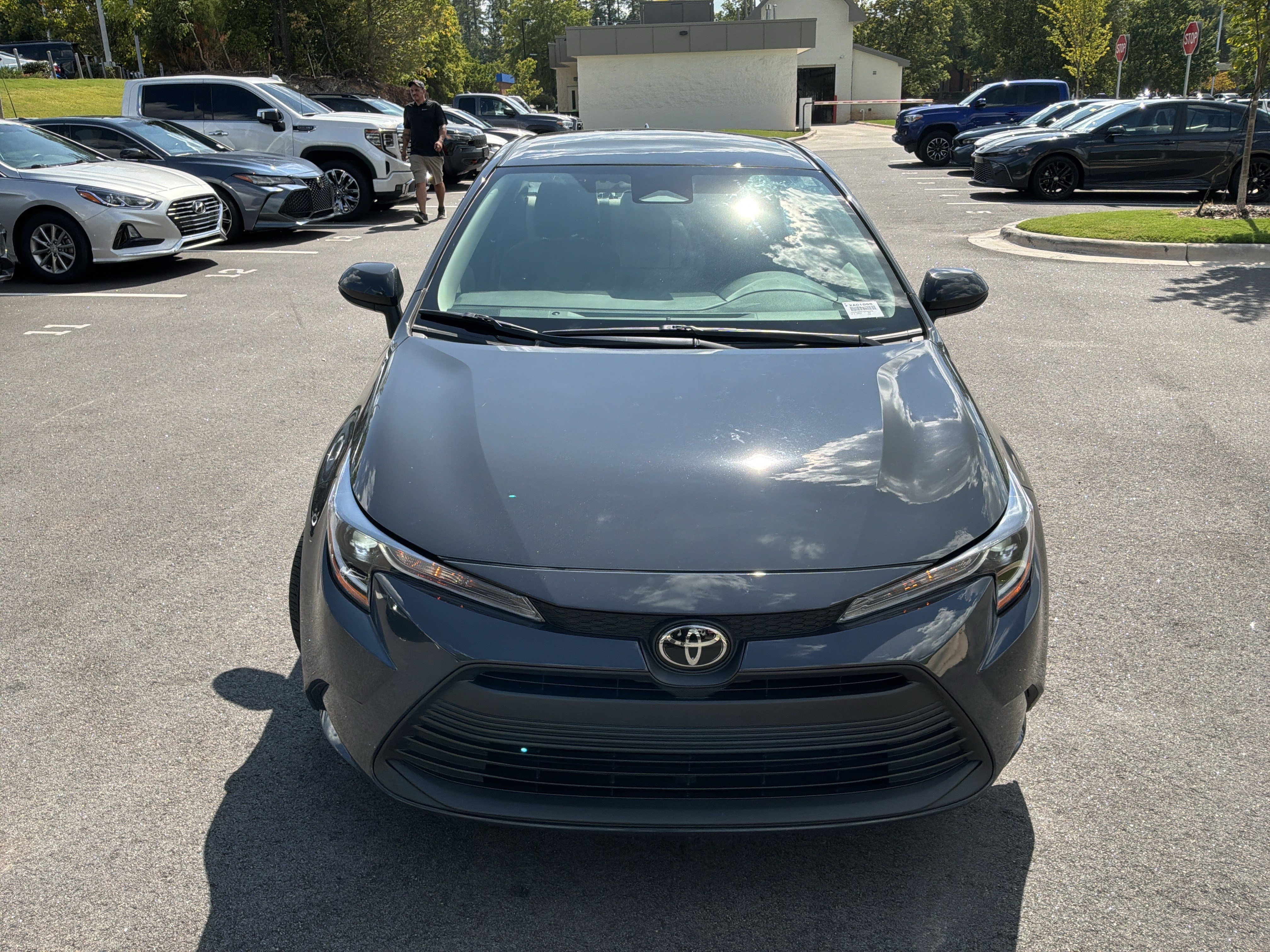 Used 2025 Toyota Corolla LE FWD image 3