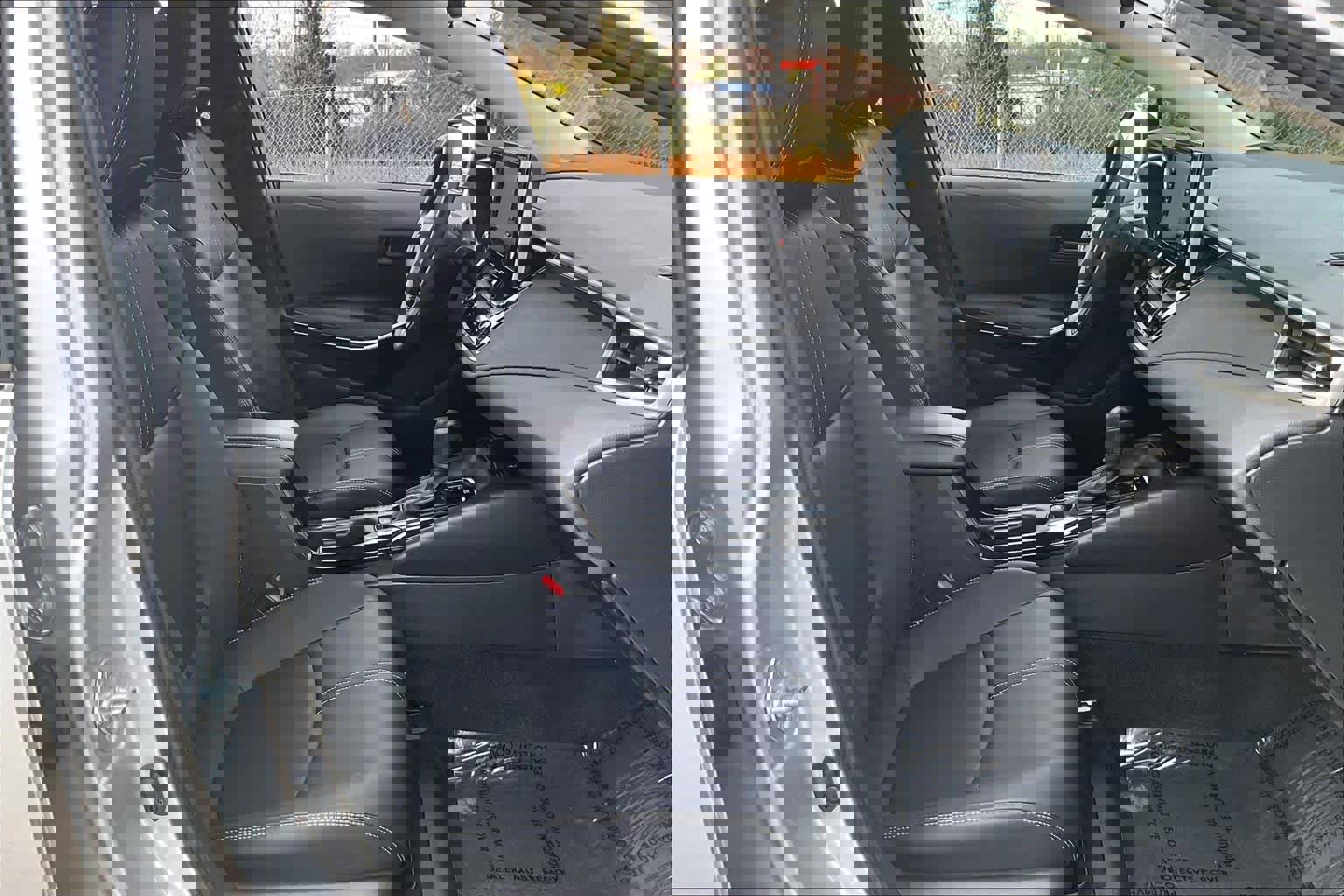 Used 2022 Toyota Corolla LE image 8