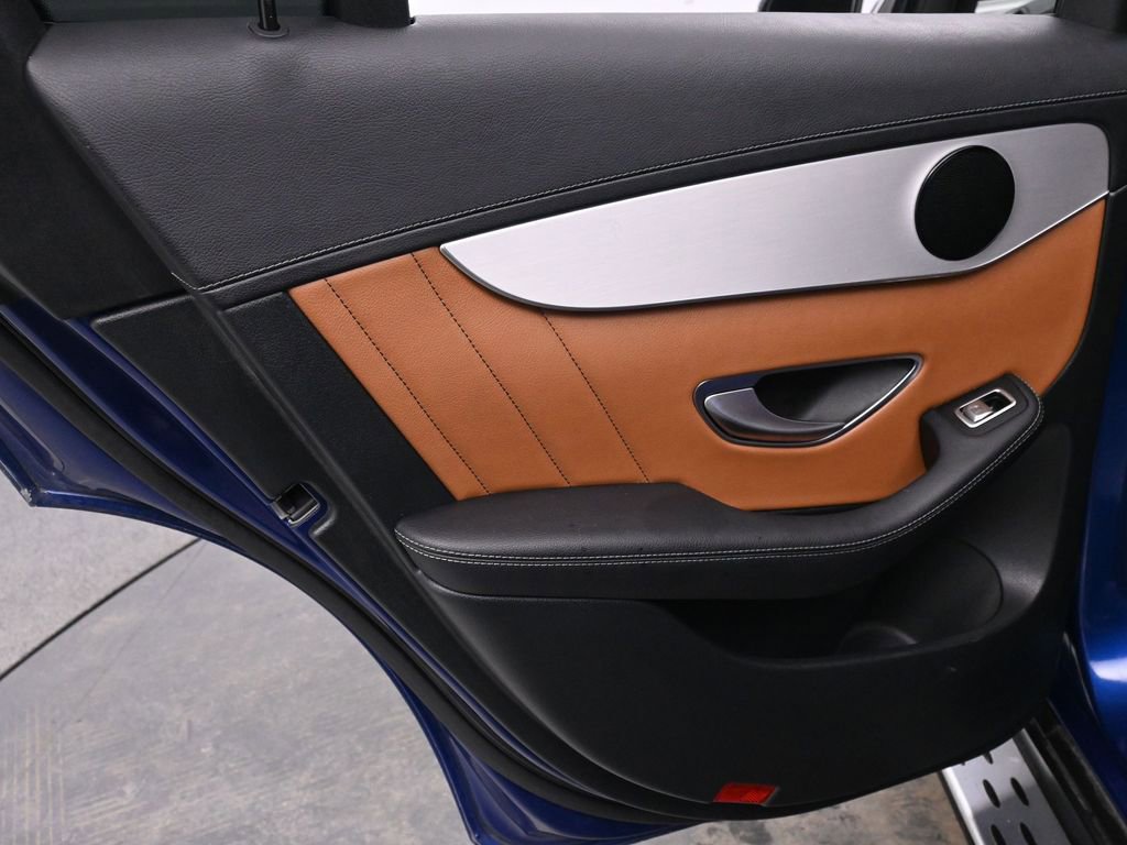 Used 2022 Mercedes-Benz GLC 300 4MATIC Coupe image 13