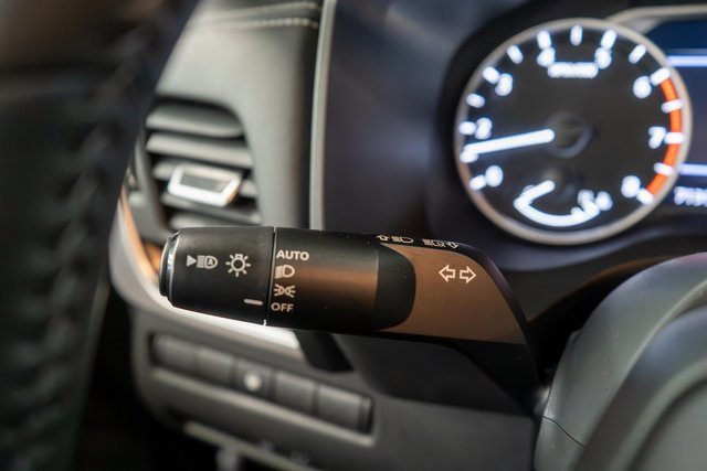 Used 2025 Nissan Rogue SV w/ SV Premium Package image 25